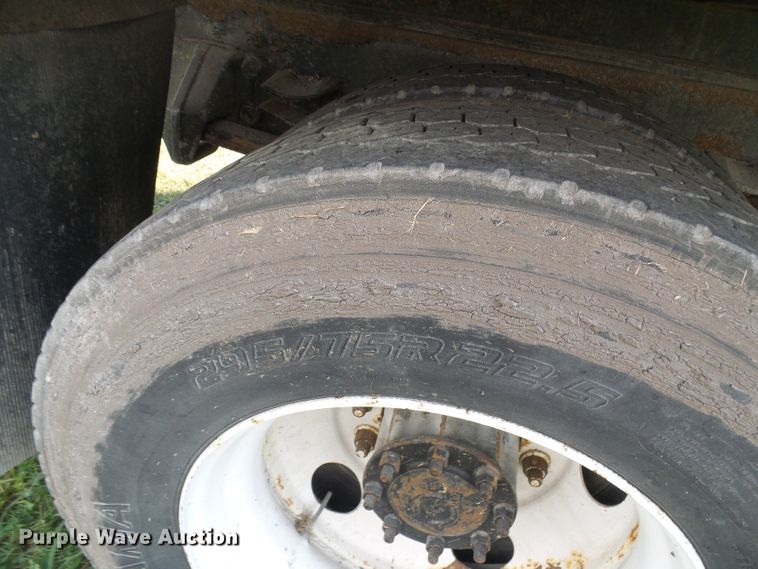 image for item DG2085 2007 Freightliner Business Class M2  box truck