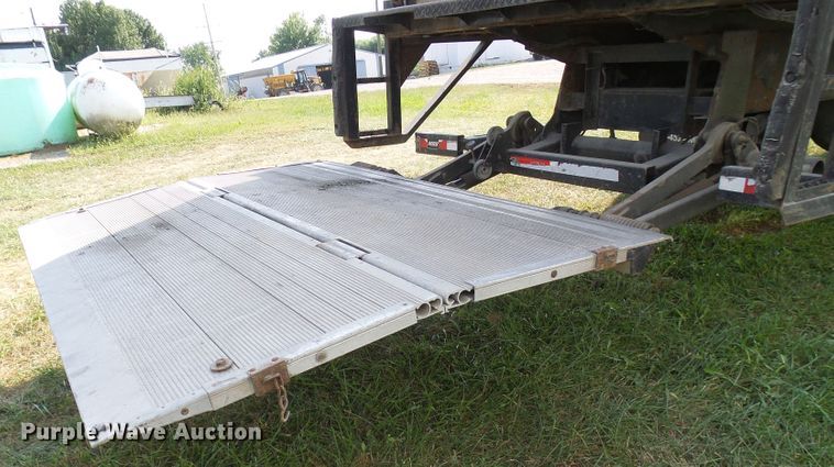 image for item DG2085 2007 Freightliner Business Class M2  box truck