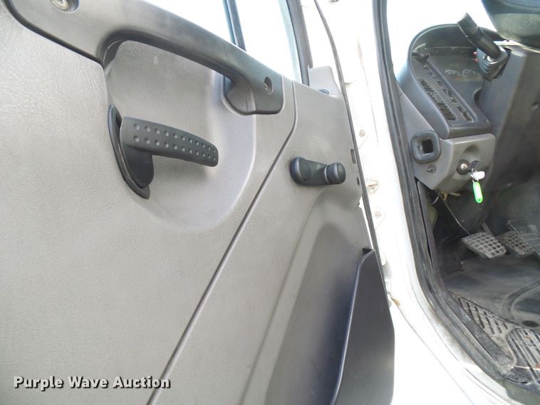 image for item DG2085 2007 Freightliner Business Class M2  box truck