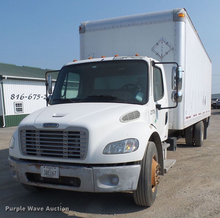image for item DG2088 2007 Freightliner Business Class M2  box truck