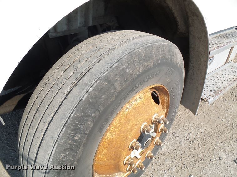 image for item DG2088 2007 Freightliner Business Class M2  box truck