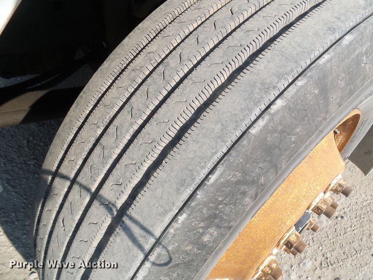 image for item DG2088 2007 Freightliner Business Class M2  box truck