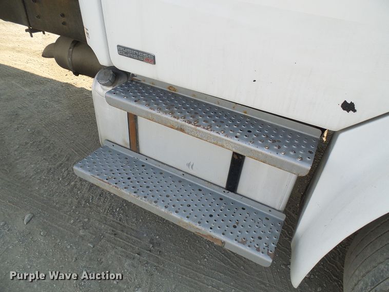 image for item DG2088 2007 Freightliner Business Class M2  box truck