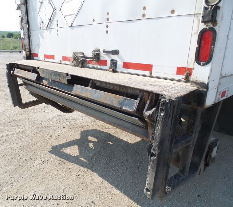 image for item DG2088 2007 Freightliner Business Class M2  box truck