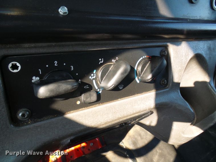 image for item DG2088 2007 Freightliner Business Class M2  box truck