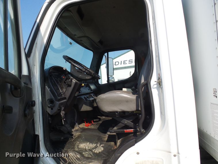 image for item DG2088 2007 Freightliner Business Class M2  box truck