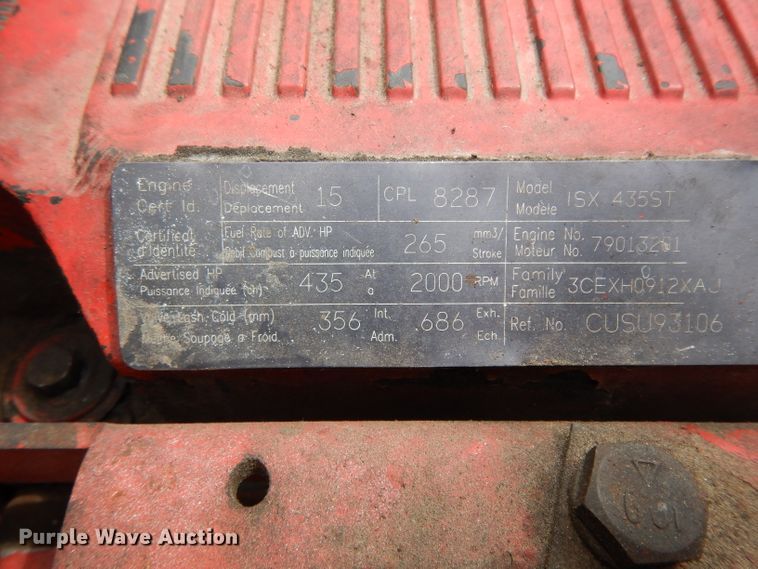 image for item DG6874 2004 International 9400i  semi truck