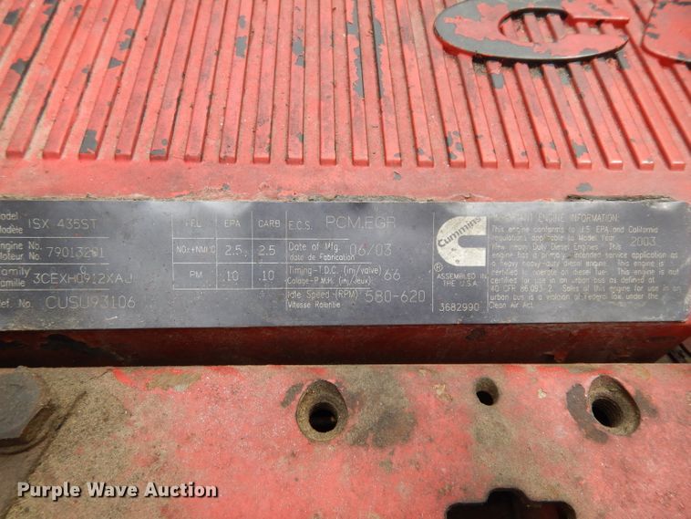 image for item DG6874 2004 International 9400i  semi truck