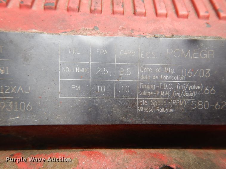 image for item DG6874 2004 International 9400i  semi truck