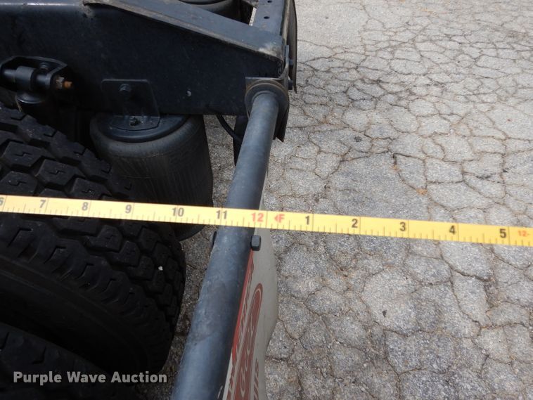 image for item DG6874 2004 International 9400i  semi truck