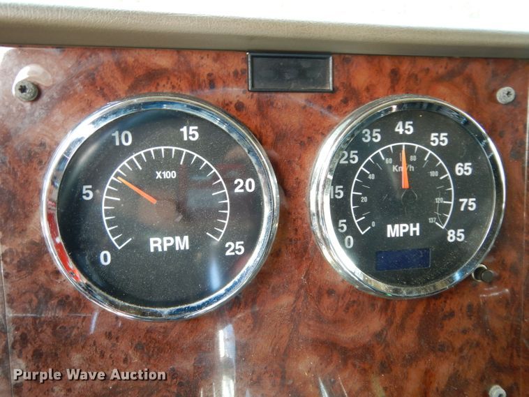 image for item DG6875 2007 International 9400i  semi truck