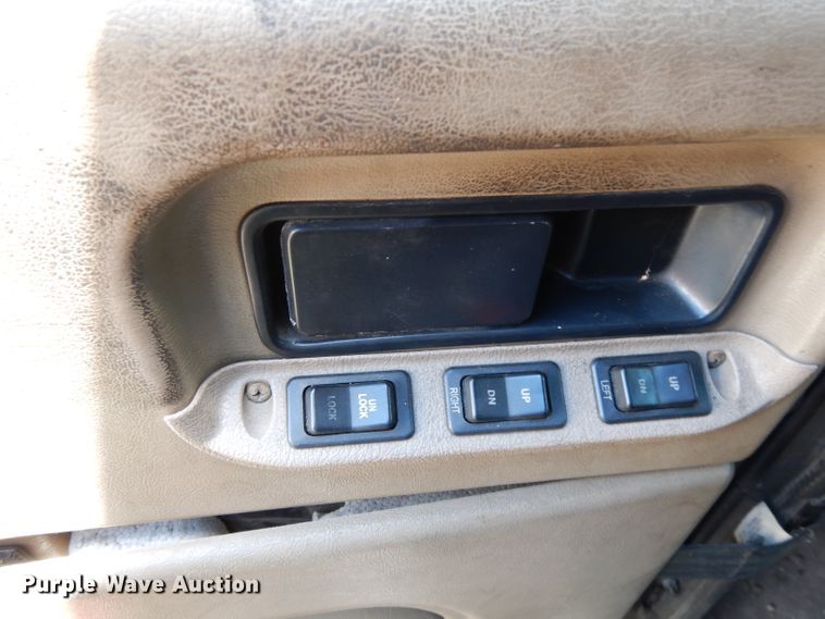 image for item DG6875 2007 International 9400i  semi truck