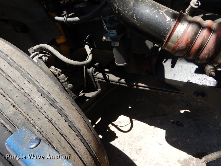 image for item DG6875 2007 International 9400i  semi truck