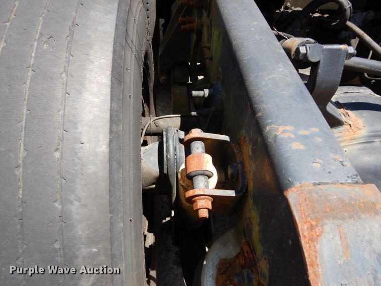 image for item DG6875 2007 International 9400i  semi truck