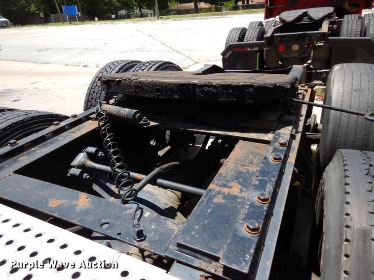 image for item DG6875 2007 International 9400i  semi truck