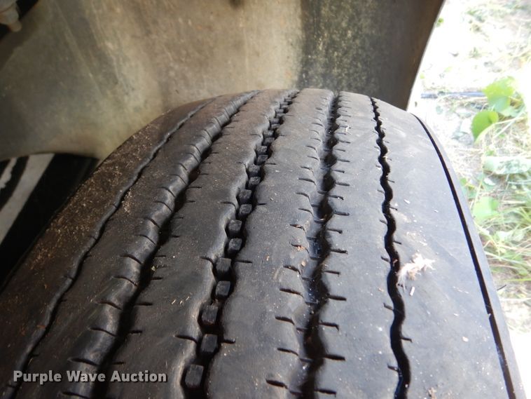 image for item DG6875 2007 International 9400i  semi truck