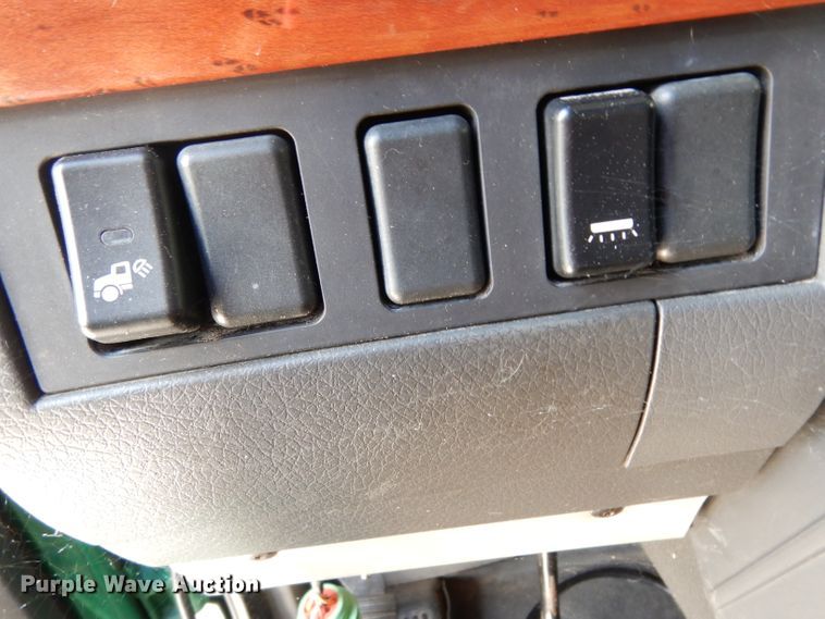 image for item DG6876 2009 Volvo VN Series  semi truck