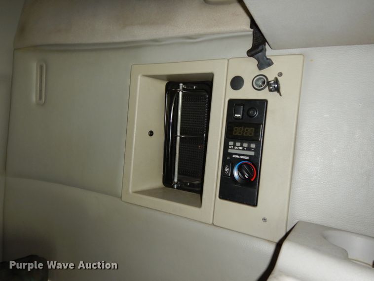 image for item DG6876 2009 Volvo VN Series  semi truck