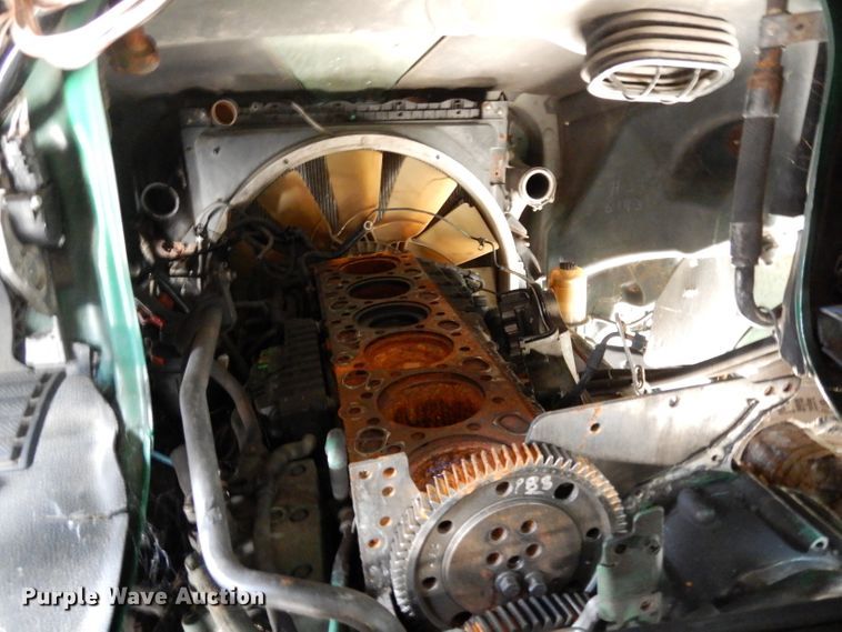 image for item DG6876 2009 Volvo VN Series  semi truck