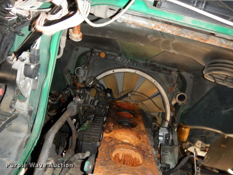 image for item DG6876 2009 Volvo VN Series  semi truck