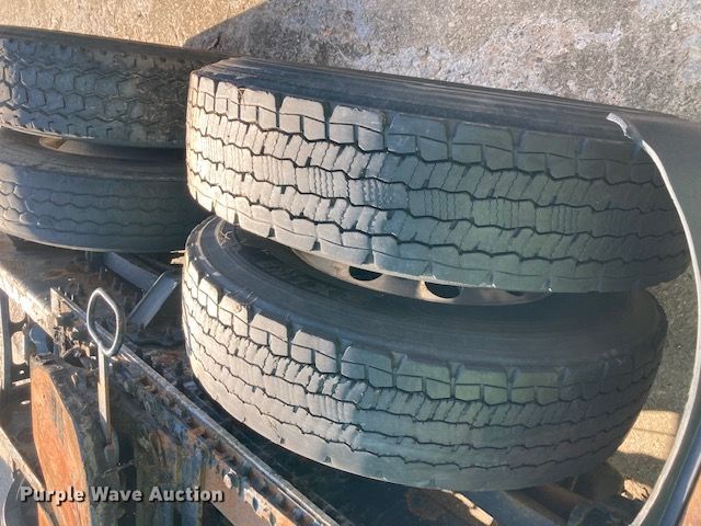 image for item DG6876 2009 Volvo VN Series  semi truck