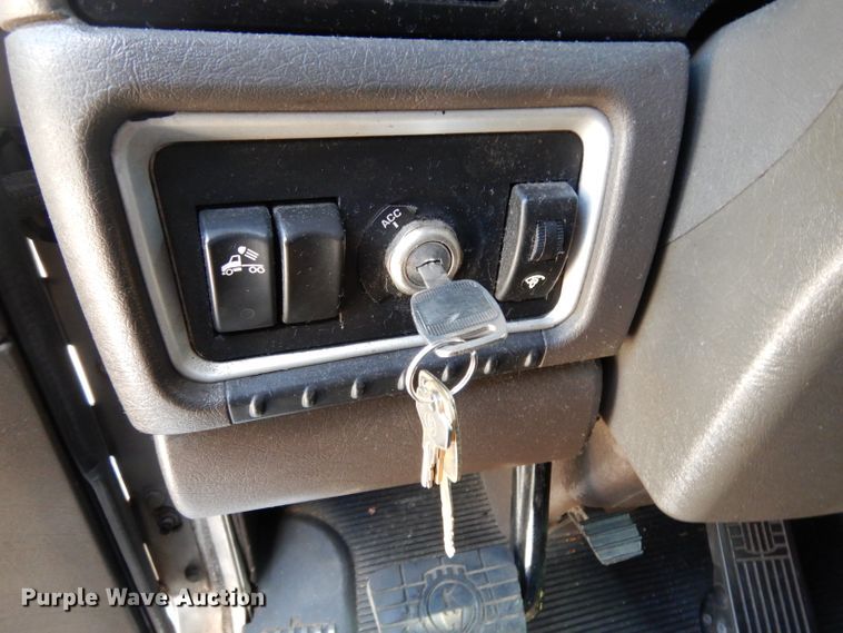 image for item DG6877 2011 Kenworth T660  semi truck