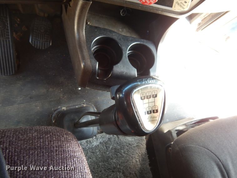 image for item DG6877 2011 Kenworth T660  semi truck