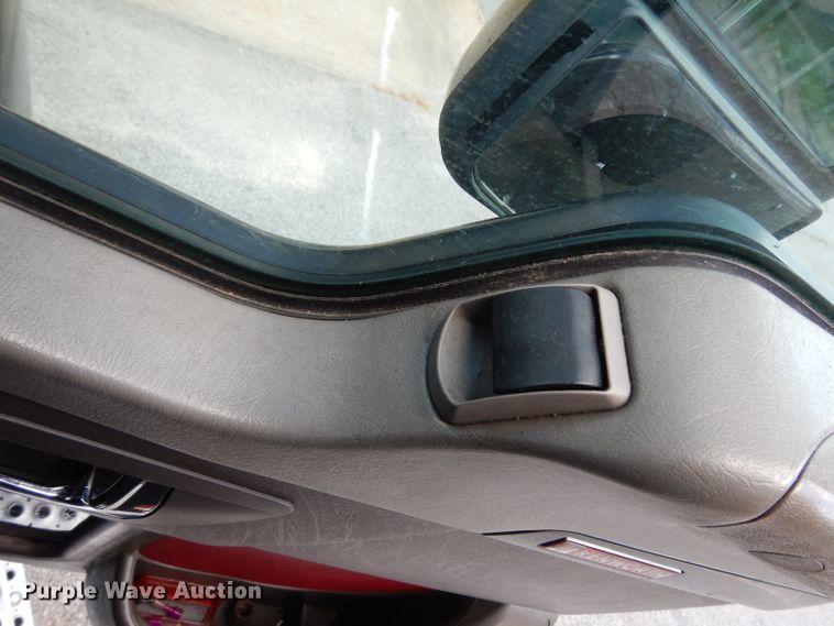 image for item DG6877 2011 Kenworth T660  semi truck