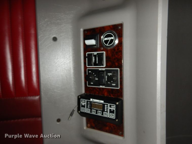 image for item DG6877 2011 Kenworth T660  semi truck