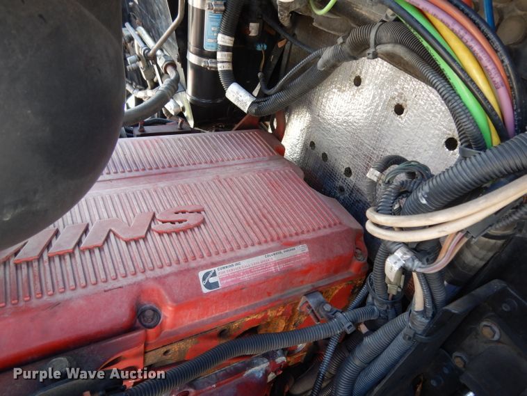 image for item DG6877 2011 Kenworth T660  semi truck