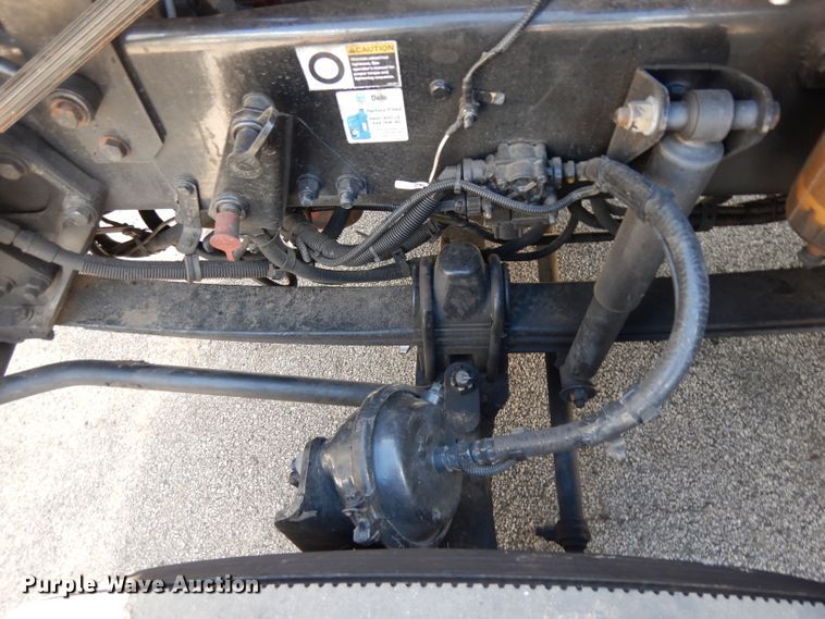 image for item DG6877 2011 Kenworth T660  semi truck