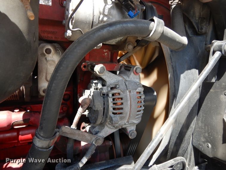 image for item DG6877 2011 Kenworth T660  semi truck