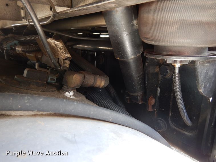 image for item DG6877 2011 Kenworth T660  semi truck