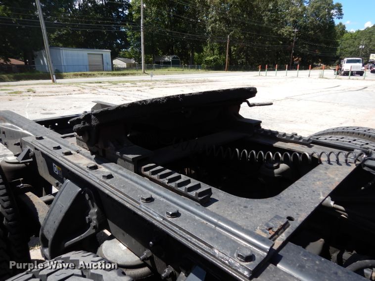 image for item DG6877 2011 Kenworth T660  semi truck