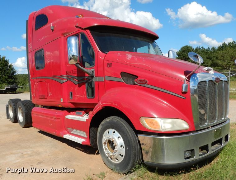 image for item DG6878 2006 Peterbilt 387  semi truck