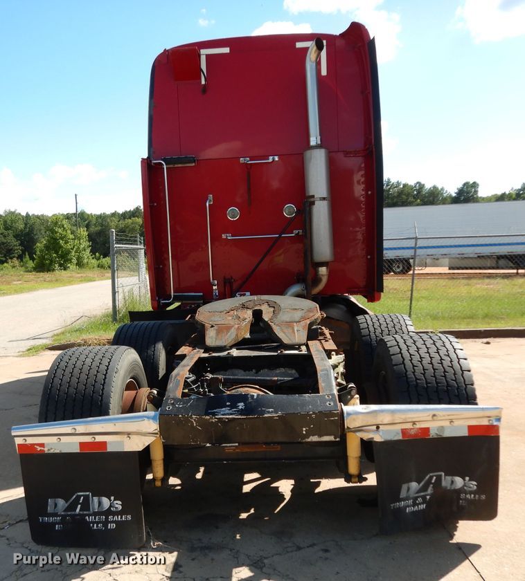 image for item DG6878 2006 Peterbilt 387  semi truck