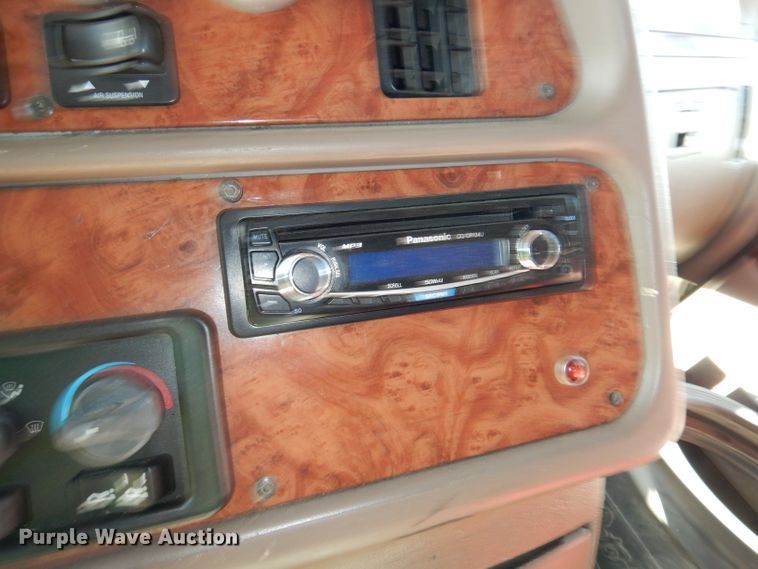 image for item DG6878 2006 Peterbilt 387  semi truck