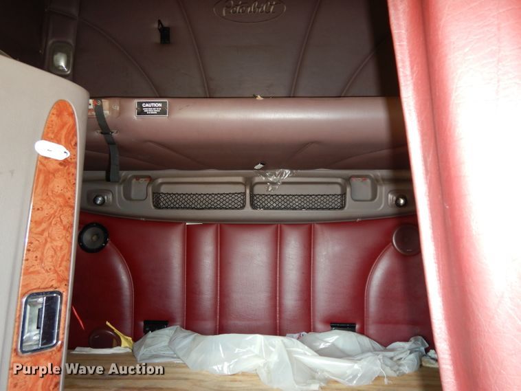 image for item DG6878 2006 Peterbilt 387  semi truck