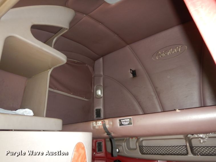 image for item DG6878 2006 Peterbilt 387  semi truck