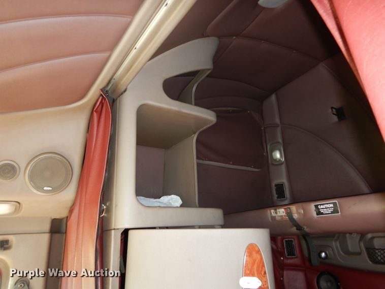 image for item DG6878 2006 Peterbilt 387  semi truck