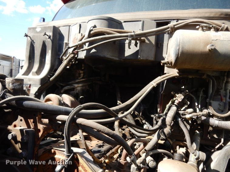 image for item DG6878 2006 Peterbilt 387  semi truck