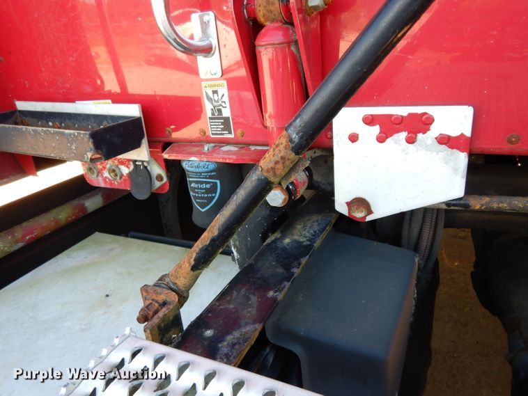 image for item DG6878 2006 Peterbilt 387  semi truck