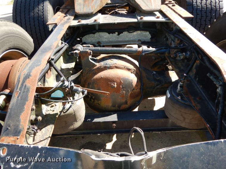 image for item DG6878 2006 Peterbilt 387  semi truck