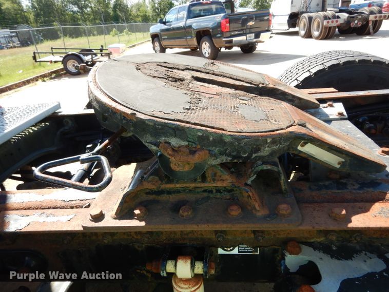 image for item DG6878 2006 Peterbilt 387  semi truck