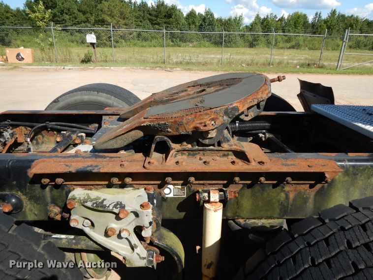 image for item DG6878 2006 Peterbilt 387  semi truck