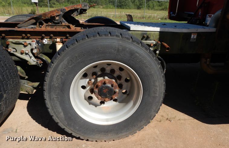 image for item DG6878 2006 Peterbilt 387  semi truck