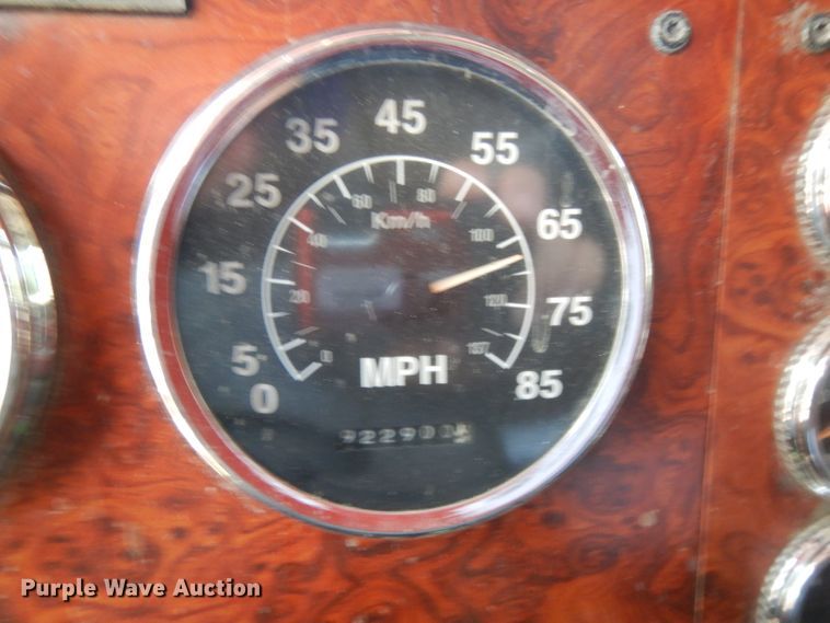 image for item DG6970 1996 International 9400  semi truck