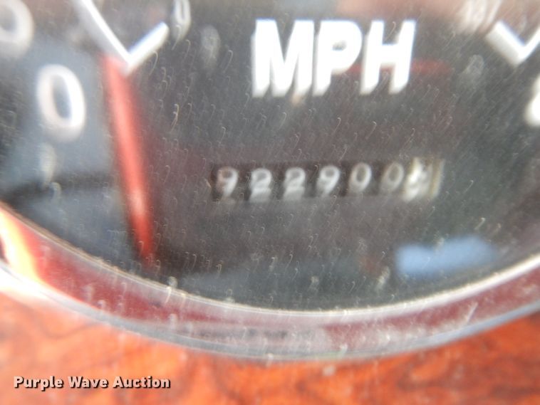 image for item DG6970 1996 International 9400  semi truck