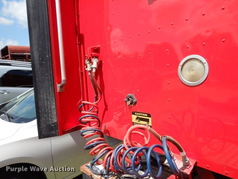 image for item DG6970 1996 International 9400  semi truck