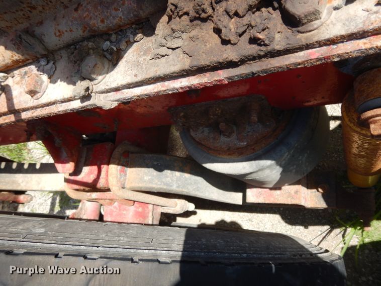 image for item DG6970 1996 International 9400  semi truck